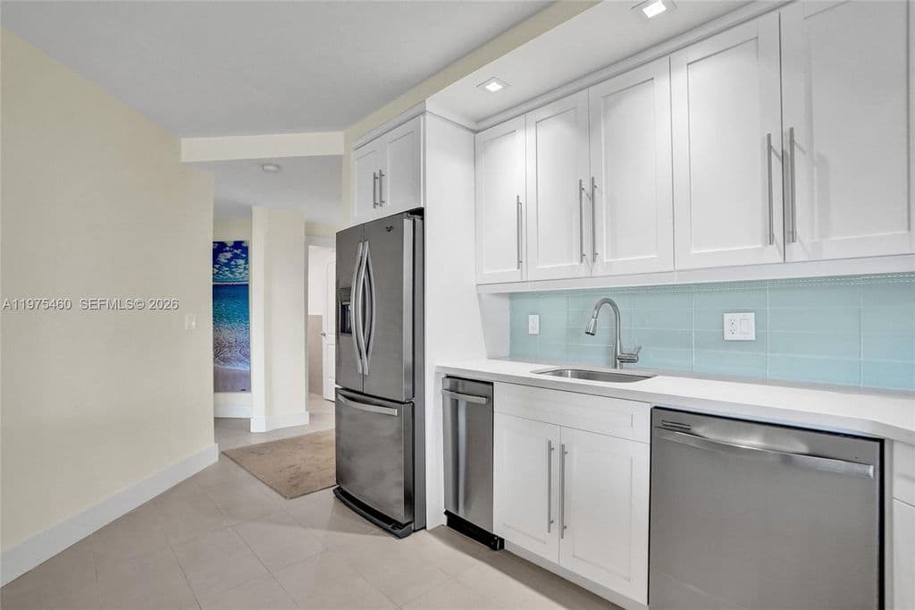 2+1 Condo — 1936 S Ocean Dr APT 21D