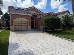 3+1 Müstakil ev — 5320 NW 190th St, Miami Gardens, 33055