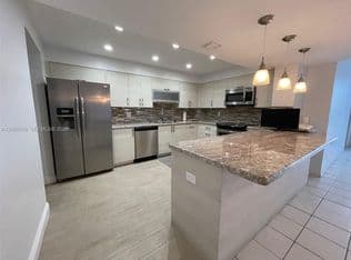 2+1 Condo — 5825 Collins Ave APT 7B, Miami Beach, 33140