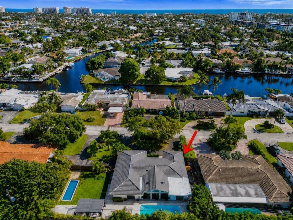 5-bedroom Single-Family Home — 5251 NE 26th Avenue