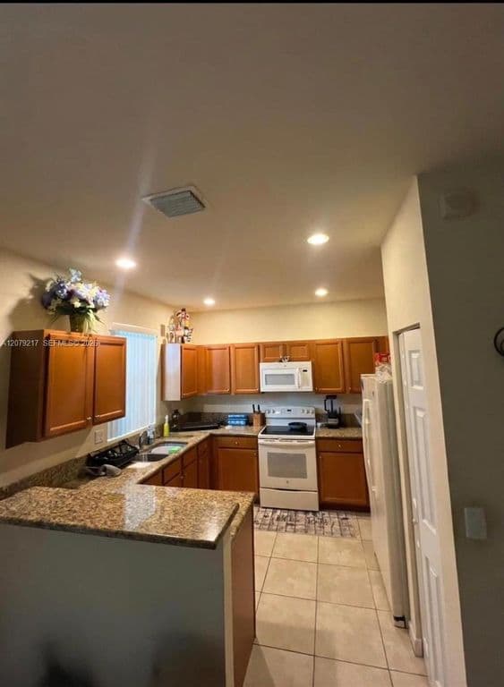 3-bedroom Property — 23786 SW 118th Ave