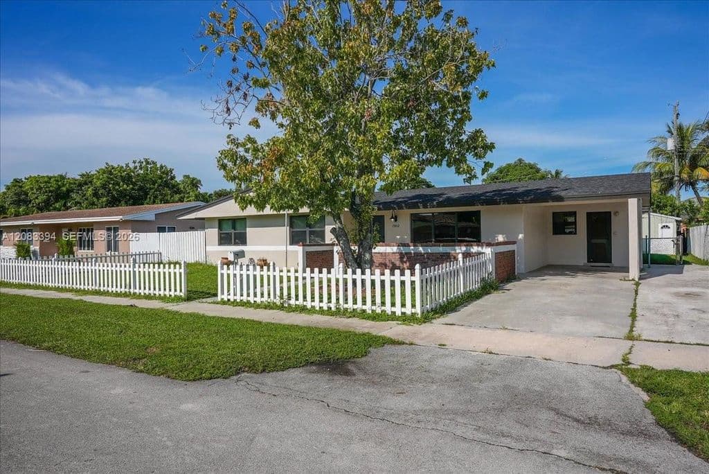 3-bedroom Single-Family Home — 19812 NE 12th Pl