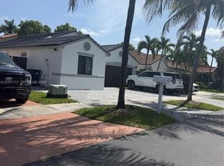 3+1 Müstakil ev — 15921 SW 82nd St, Miami, 33193