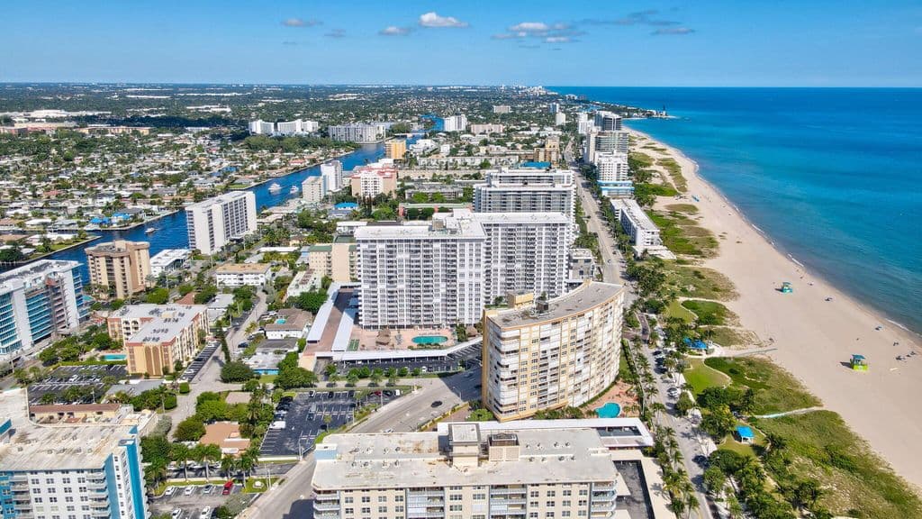 2-bedroom Condo — 405 N Ocean Boulevard #329