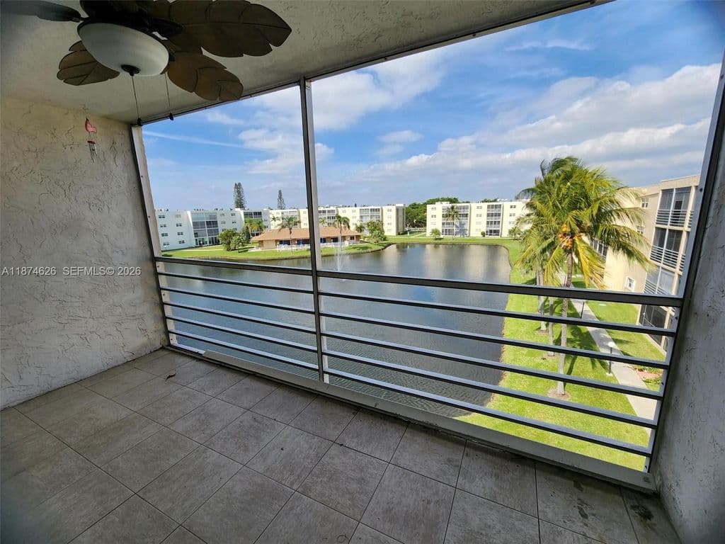 2+1 Condo — 425 SE 11th Ter APT 403