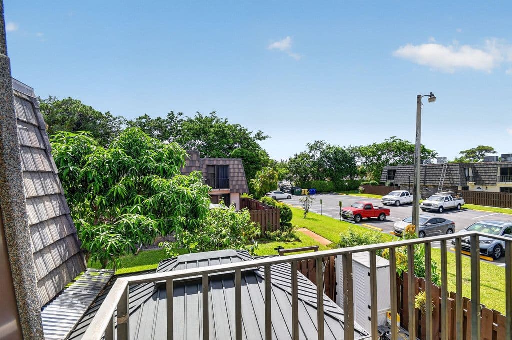 2+1 Mülk — 1610 Forest Lakes Circle #B