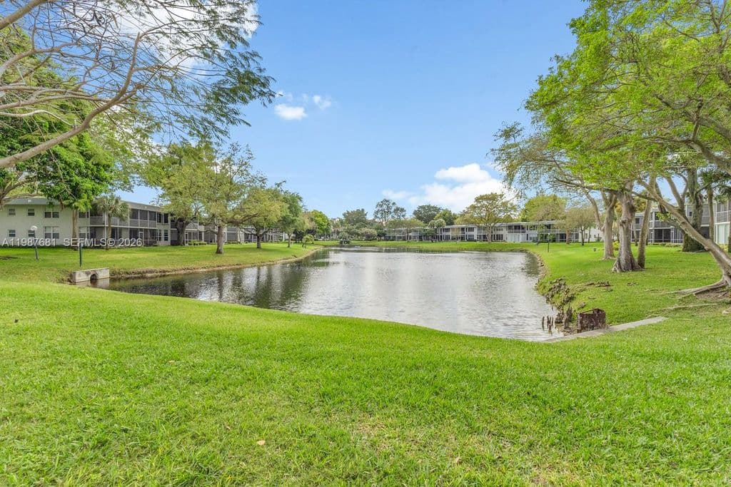 3+1 Condo — 4280 Oaks Ter APT 102
