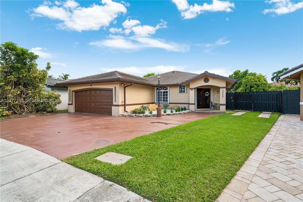 4+1 Müstakil ev — 7920 SW 163rd Pl