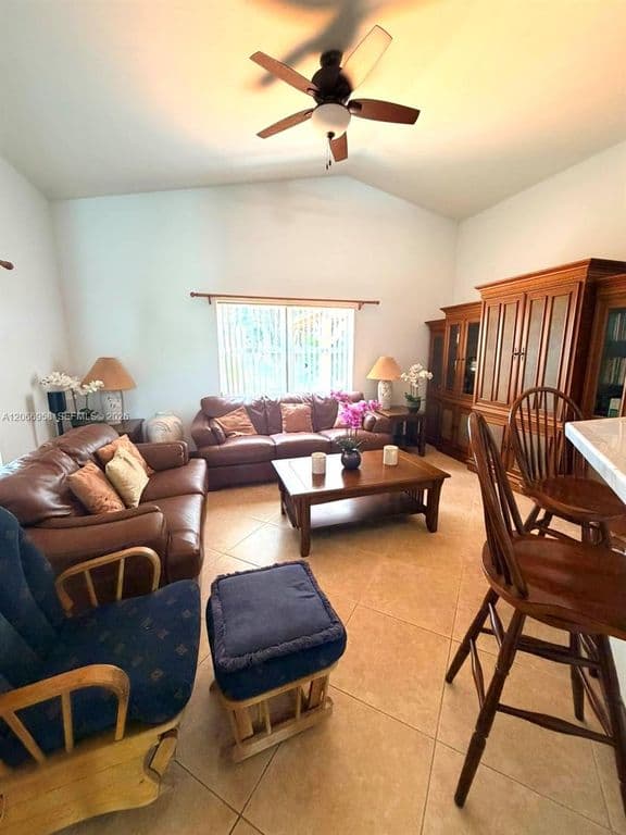 3+1 Müstakil ev — 13248 SW 50th St