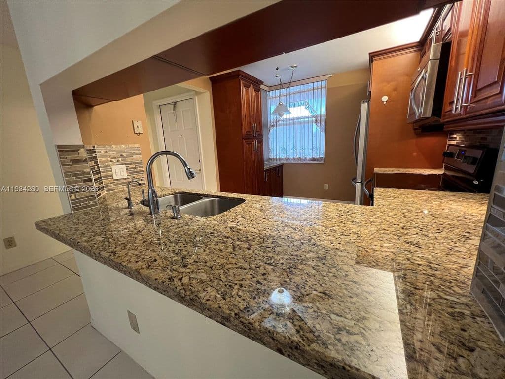 2+1 Condo — 10369 NW 24th Pl APT 201