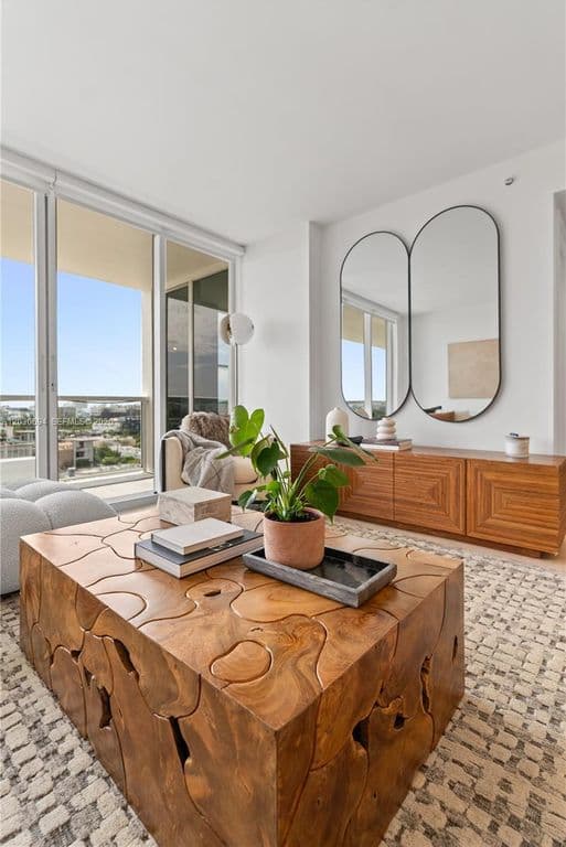 2+1 Condo — 1800 Sunset Harbour Dr #1003