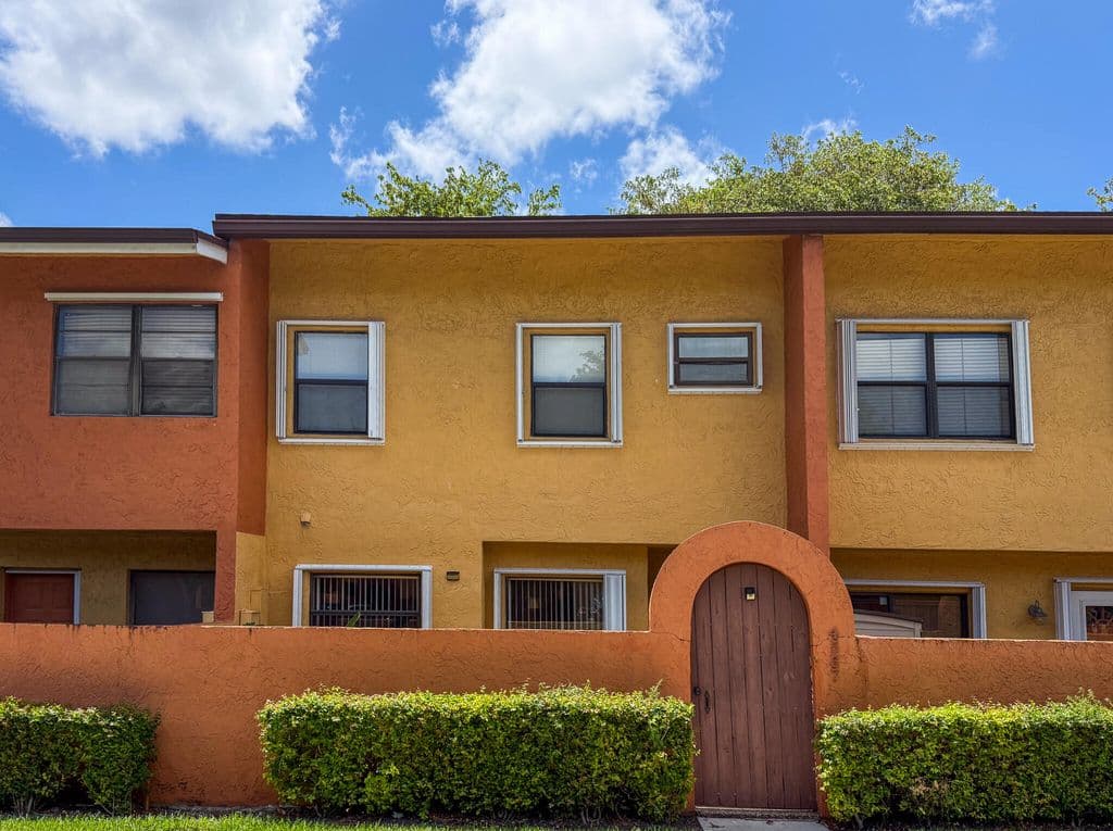 2-bedroom Property — 4567 NW 90th Avenue