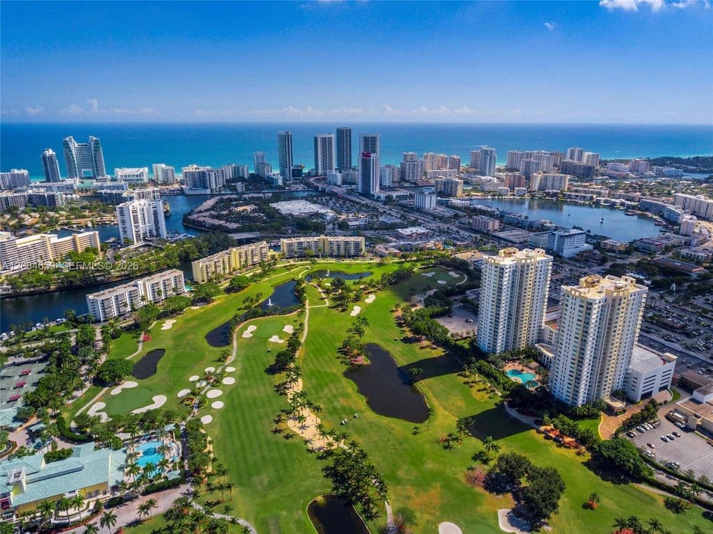 1+1 Condo — 1745 E Hallandale Beach Blvd Unit 2204W