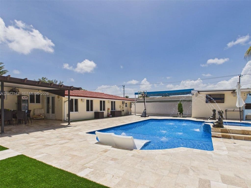 4+1 Müstakil ev — 9601 SW 183rd St