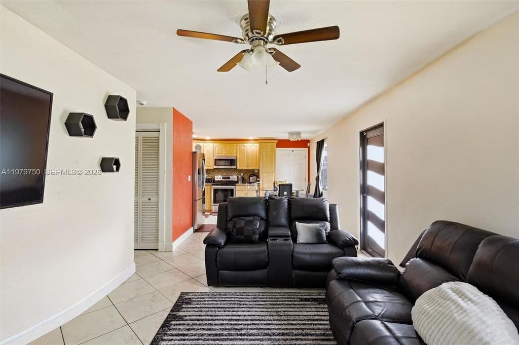 4-bedroom Single-Family Home — 720 SW 81st Ter
