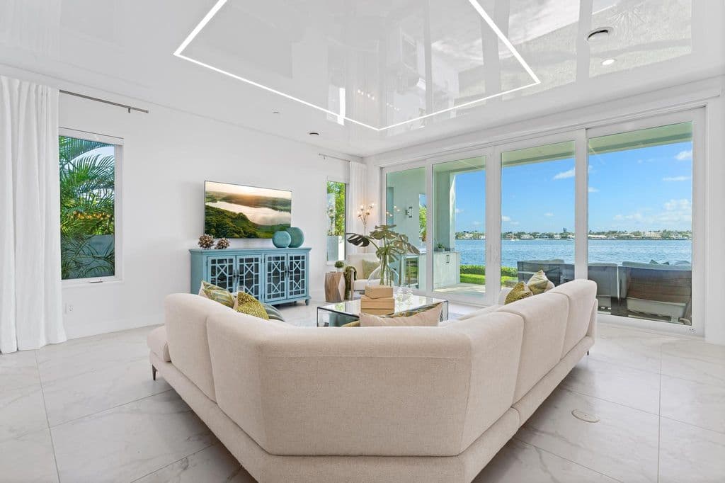 3+1 Condo — 100 Water Club Court N