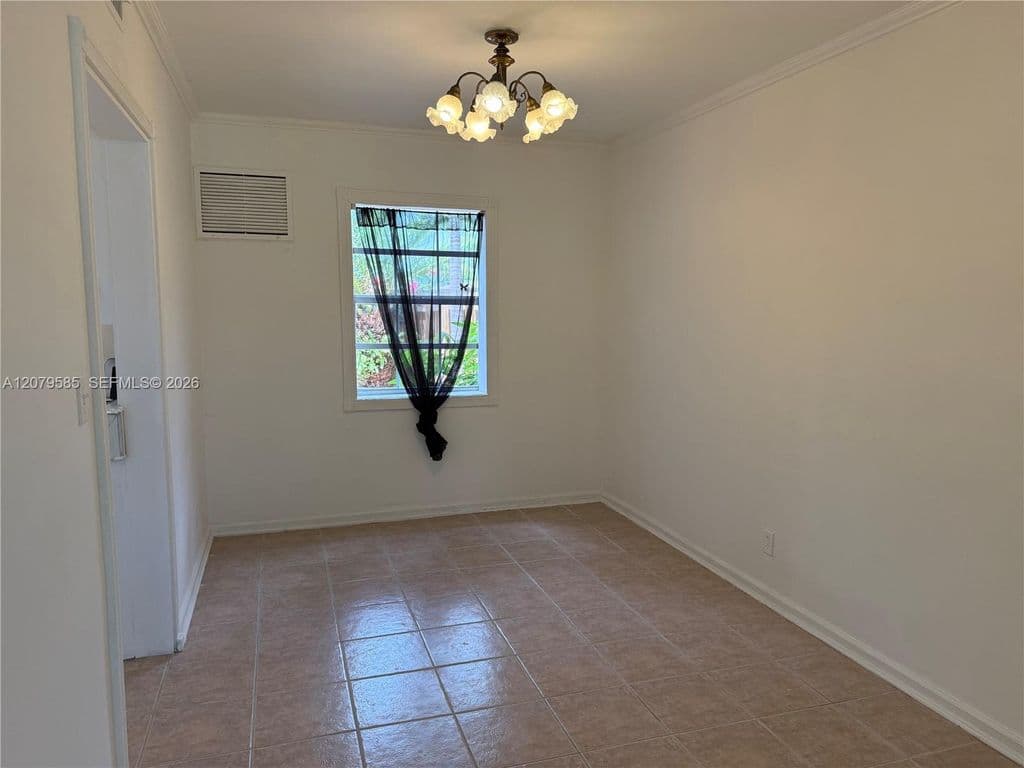 2+1 Mülk — 1367 NW 66th Ave #1367