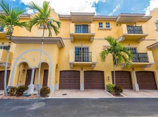 2+1 Townhouse — 2516 SW 14th Ave APT 403, Fort Lauderdale, 33315