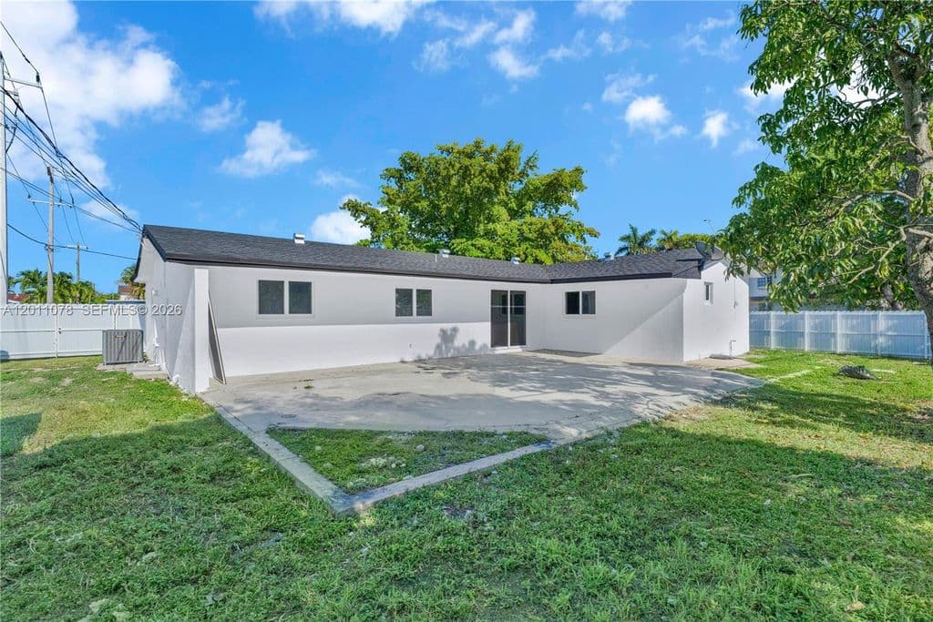 4+1 Mülk — 17850 SW 112th Ave