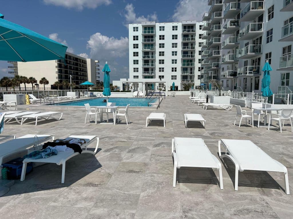 1+1 Condo — 3450 S Ocean Boulevard S #1040