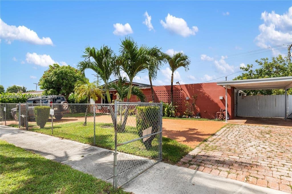 3+1 Müstakil ev — 1211 NW 179th St