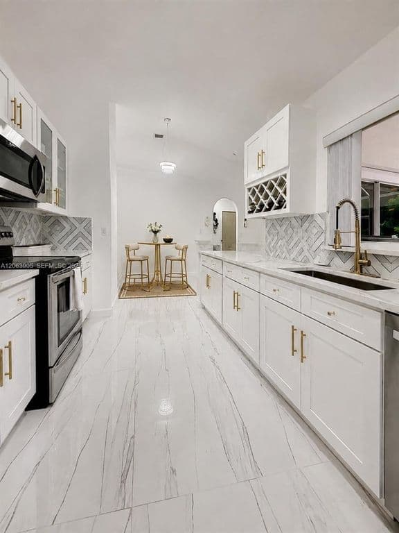 3-bedroom Single-Family Home — 17025 84th Ct N