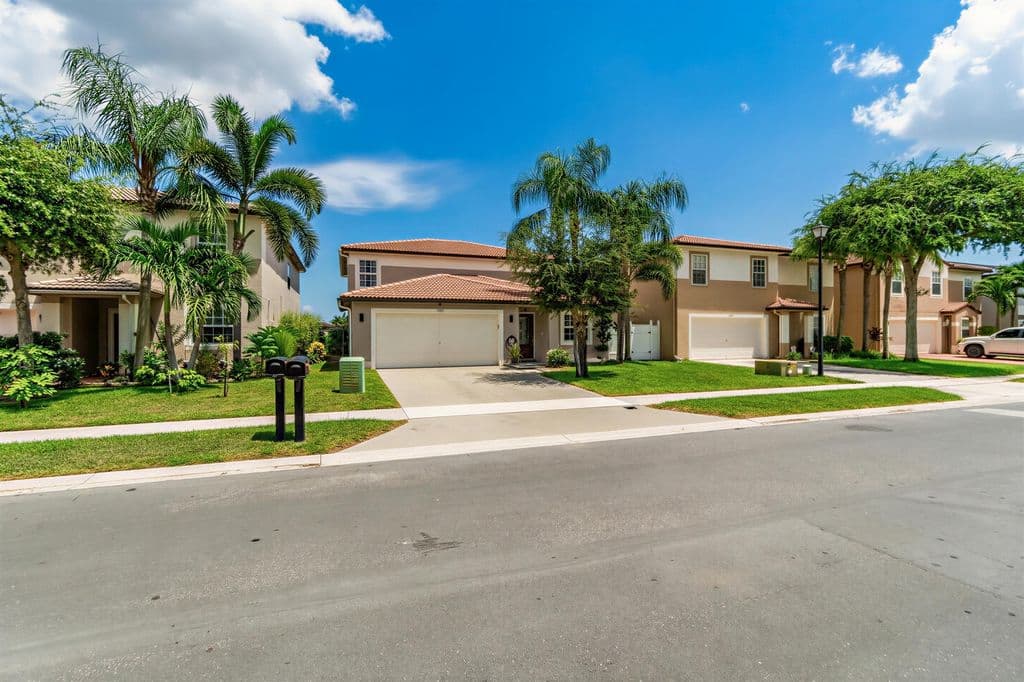 5+1 Müstakil ev — 6642 Rainwood Cove Lane