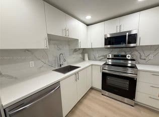 1+1 Condo — 400 Kings Point Dr APT 604, Sunny Isles Beach, 33160