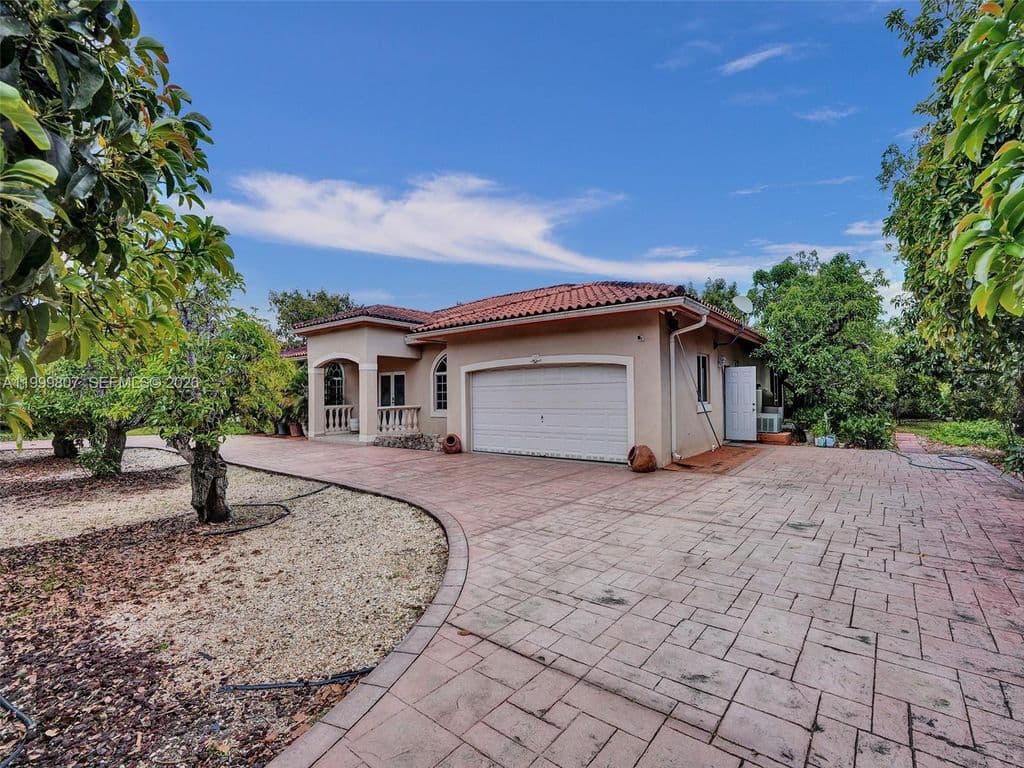 3-bedroom Single-Family Home — 23001 SW 167th Ave