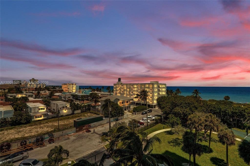 2+1 Condo — 1201 S Ocean Dr APT 604N