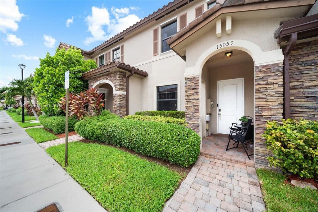 2-bedroom Property — 15053 SW 115th Ter