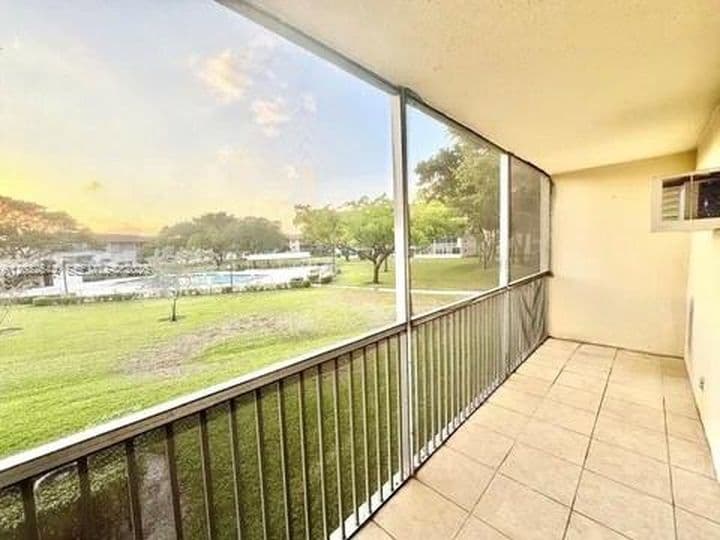 1-bedroom Condo — 200 SW 132nd Way APT 209L