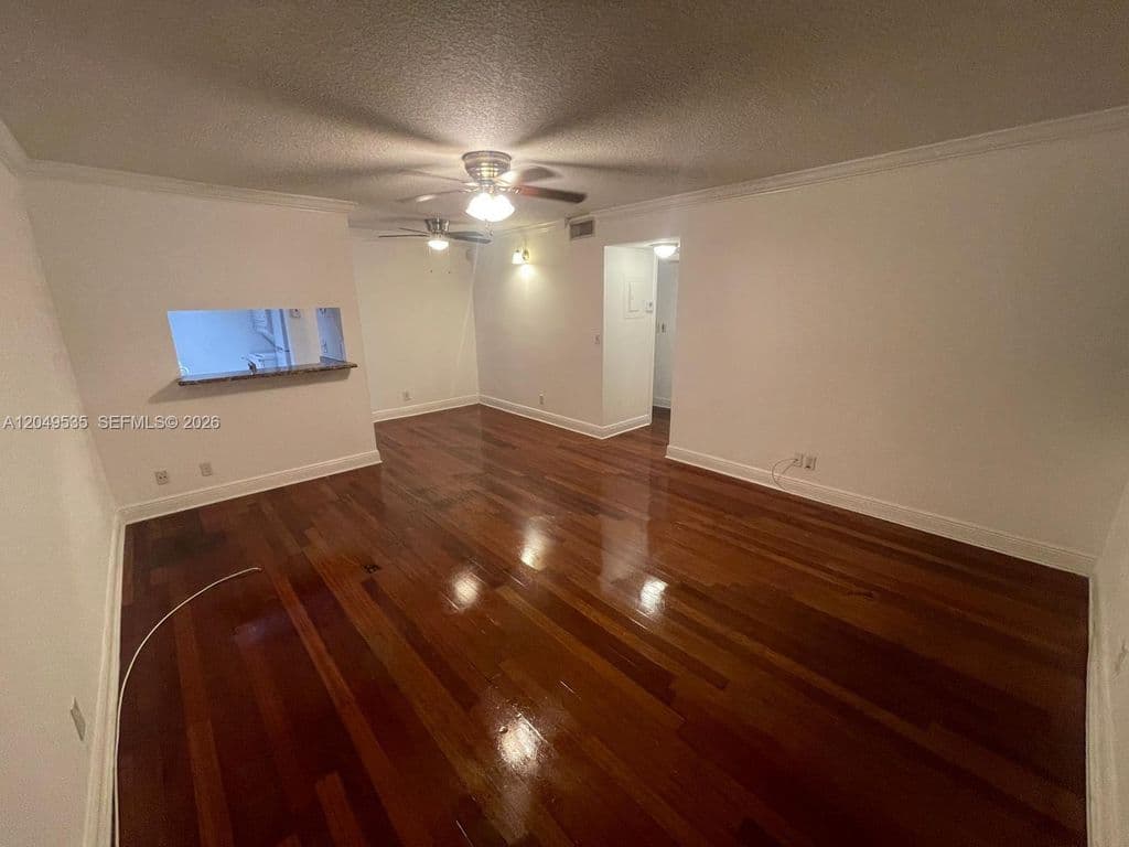 2-bedroom Condo — 807 Twin Lakes Dr #32-G