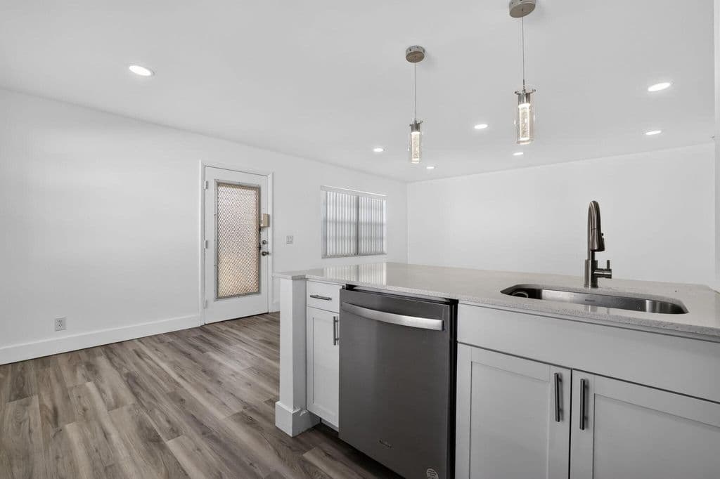 2-bedroom Condo — 515 Normandy Lane