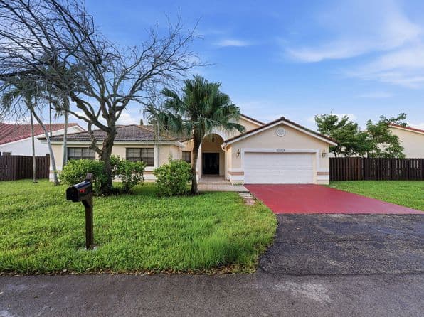 4+1 Müstakil ev — 14971 SW 46TH Terrace, Miami, FL 33185