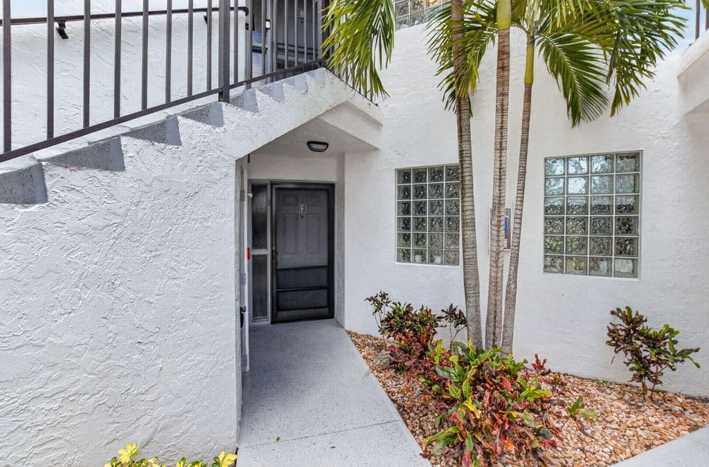 3-bedroom Condo — 5418 Firenze Drive #F