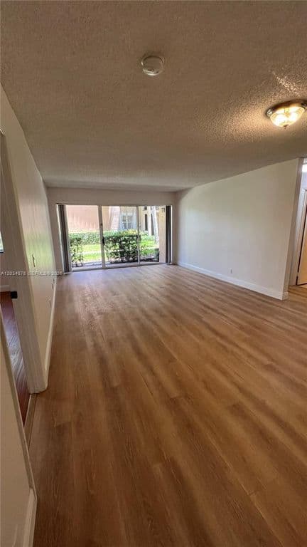 2+1 Condo — 8851 Wiles Rd APT 108