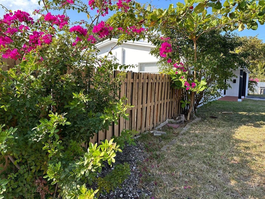 4-bedroom Single-Family Home — 601 NW 38th Street