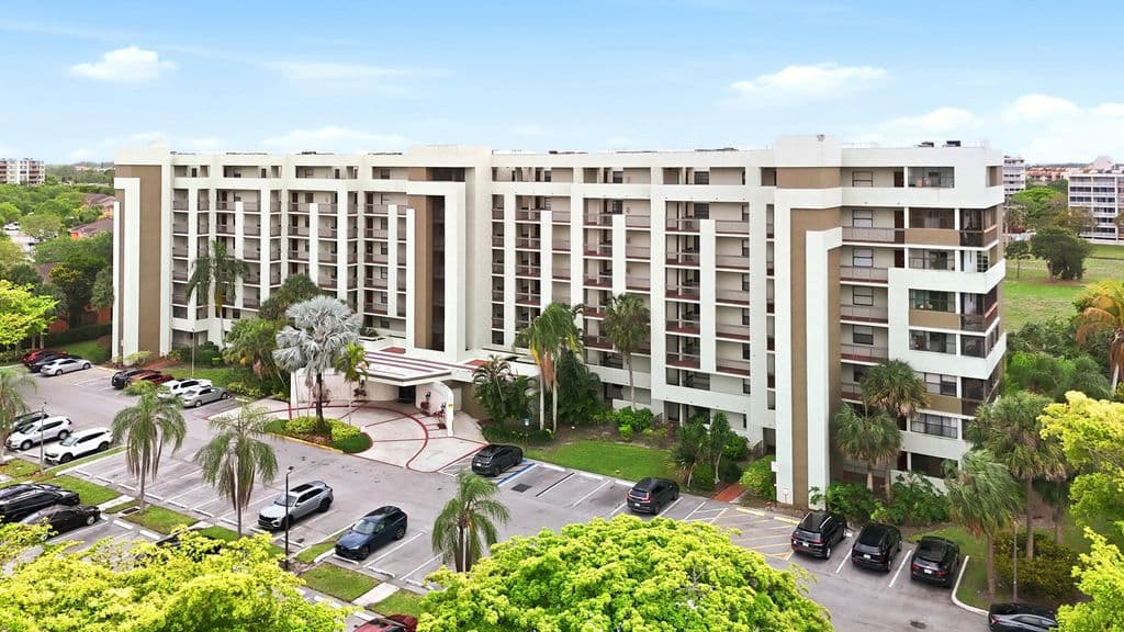 2+1 Condo — 7050 NW 44th Street #705