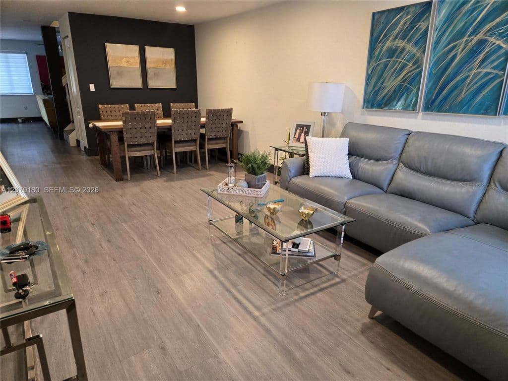 4-bedroom Property — 11464 NW 50th Ter