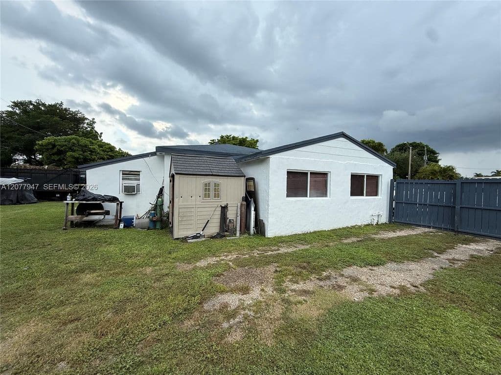 3+1 Müstakil ev — 3345 SW 73rd Avenue Rd
