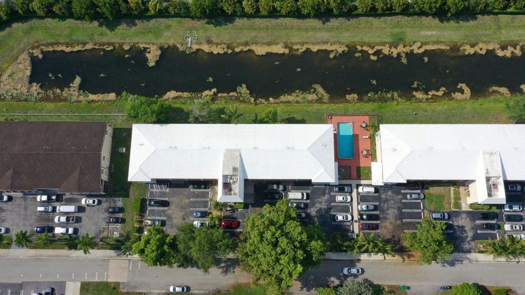 2-bedroom Condo — 8821 NW 38th Drive #205a