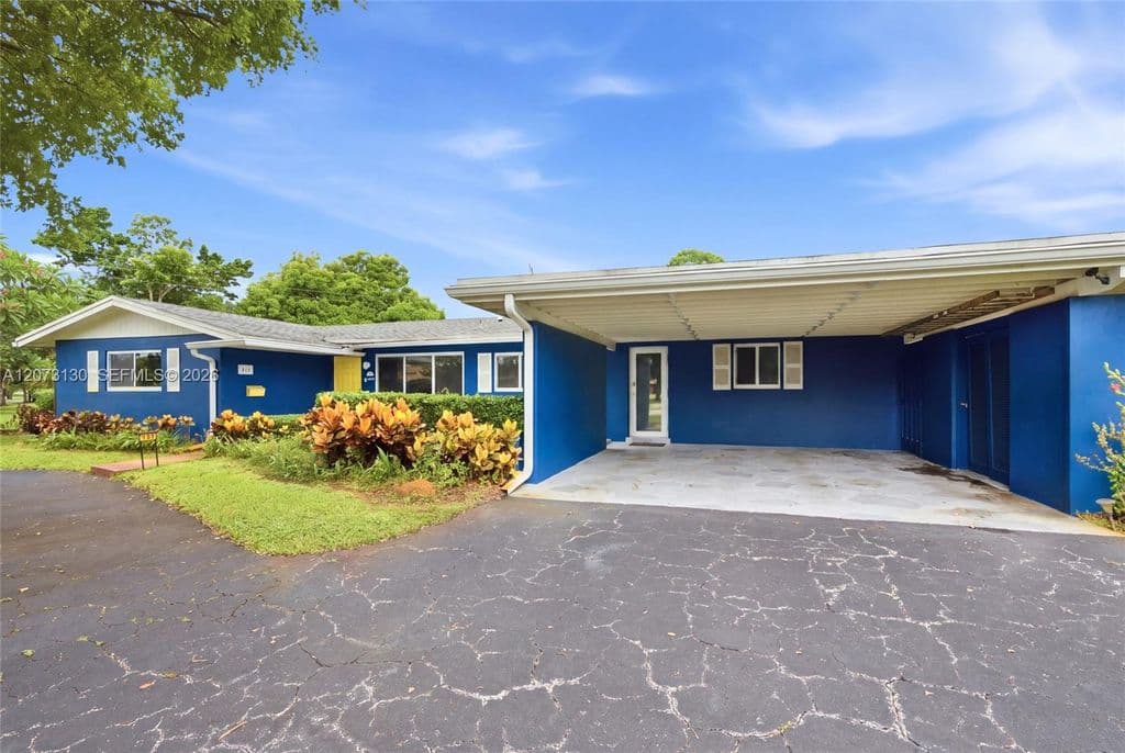 3-bedroom Single-Family Home — 341 SW 54th Ave