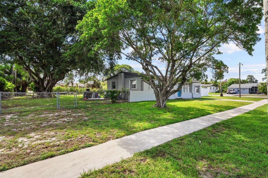 4+1 Müstakil ev — 153 Abaco Drive