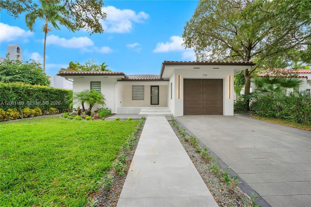 3+1 Müstakil ev — 728 Majorca Ave