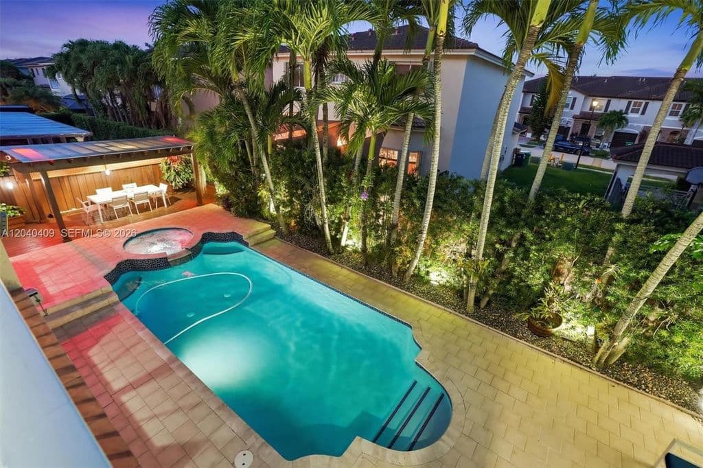 5-bedroom Single-Family Home — 2517 SW 148th Ct