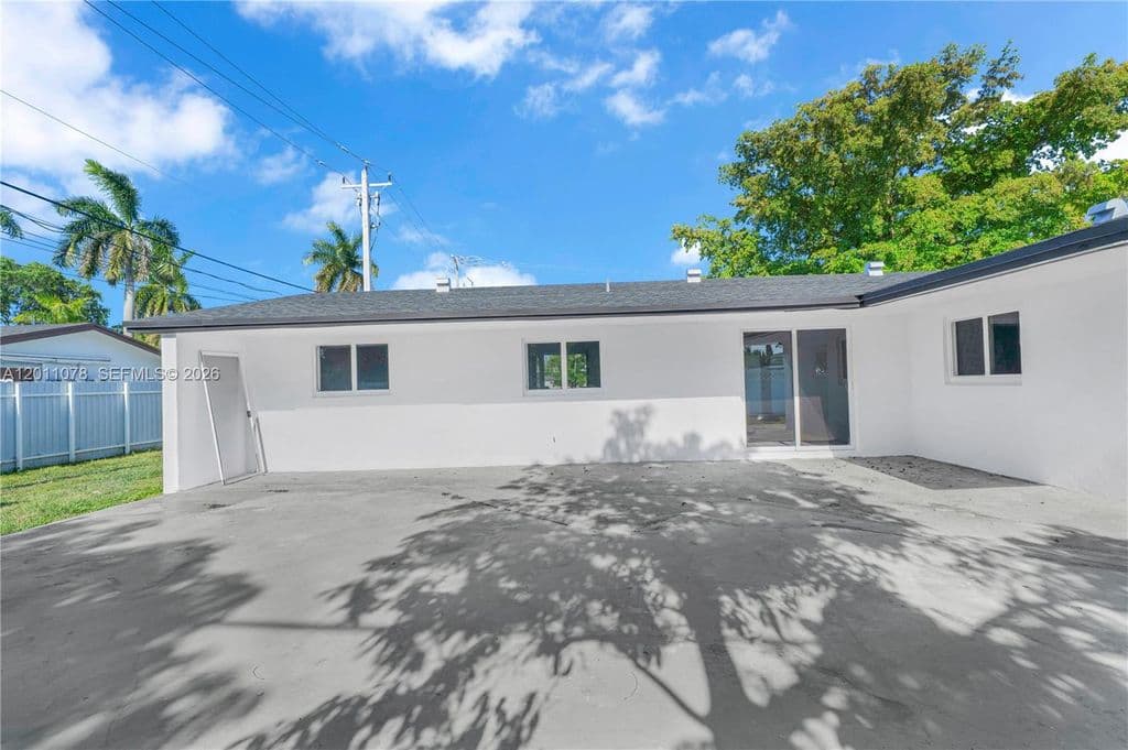 4+1 Mülk — 17850 SW 112th Ave