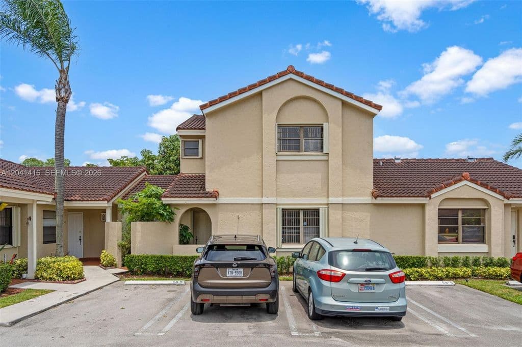 2-bedroom Property — 6233 NW 170th Ter