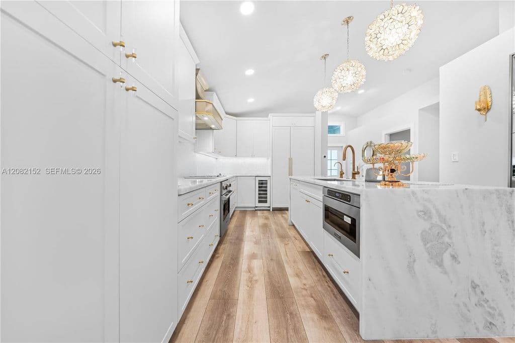 4-bedroom Single-Family Home — 1077 NW 170th Ave