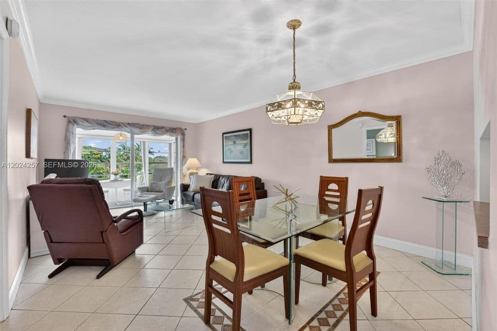 1+1 Condo — 2800 NW 47th Ter APT 303B